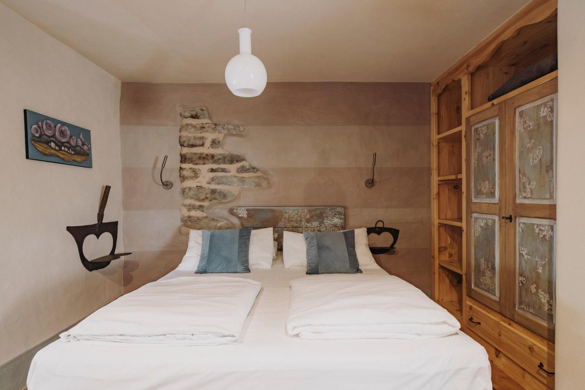Au Coeur Du Village Chambres D'Hotes & Spa Arnad Esterno foto